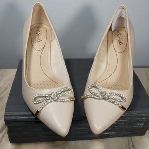Sparkling Bows! Fun! Sexy! LifeStride Sevyn Glitz Pump Almond Milk 9 Wide